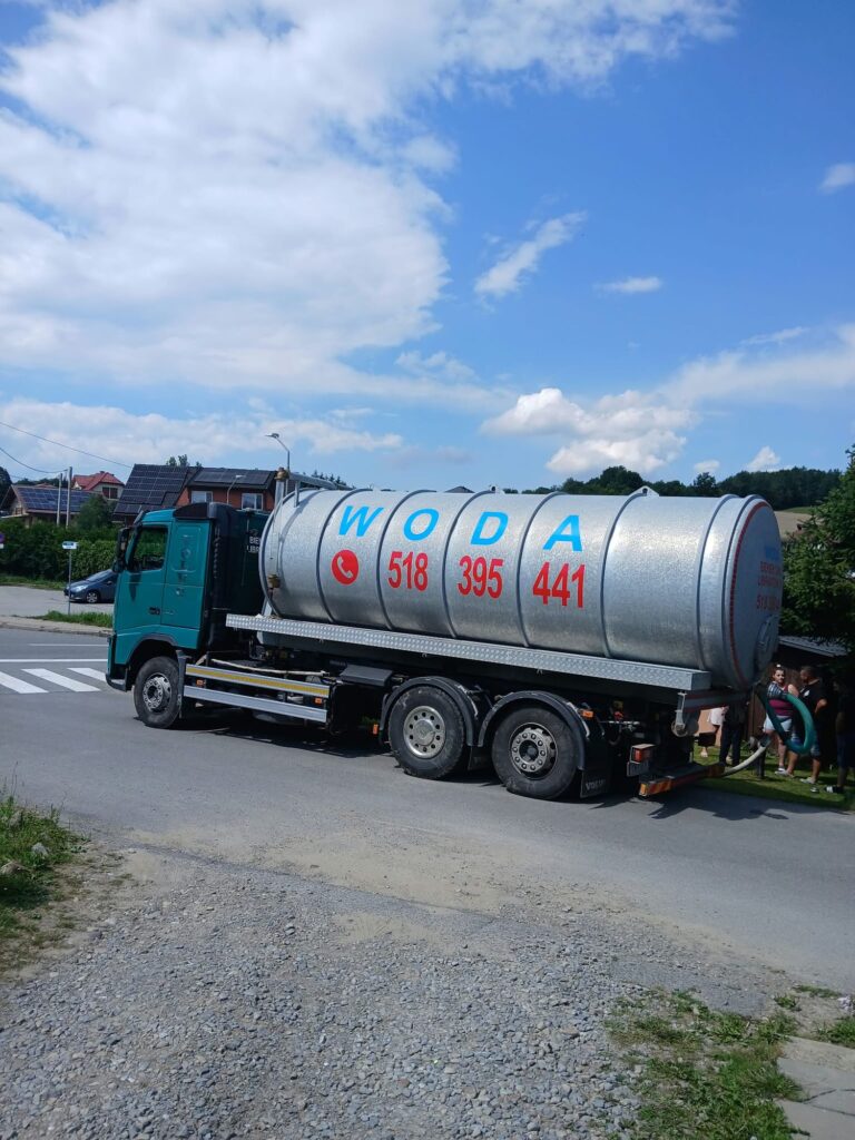 Cysterna do wody pitnej – Volvo FM