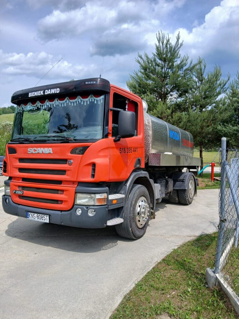 Scania P280 – beczkowóz do transportu wody pitnej